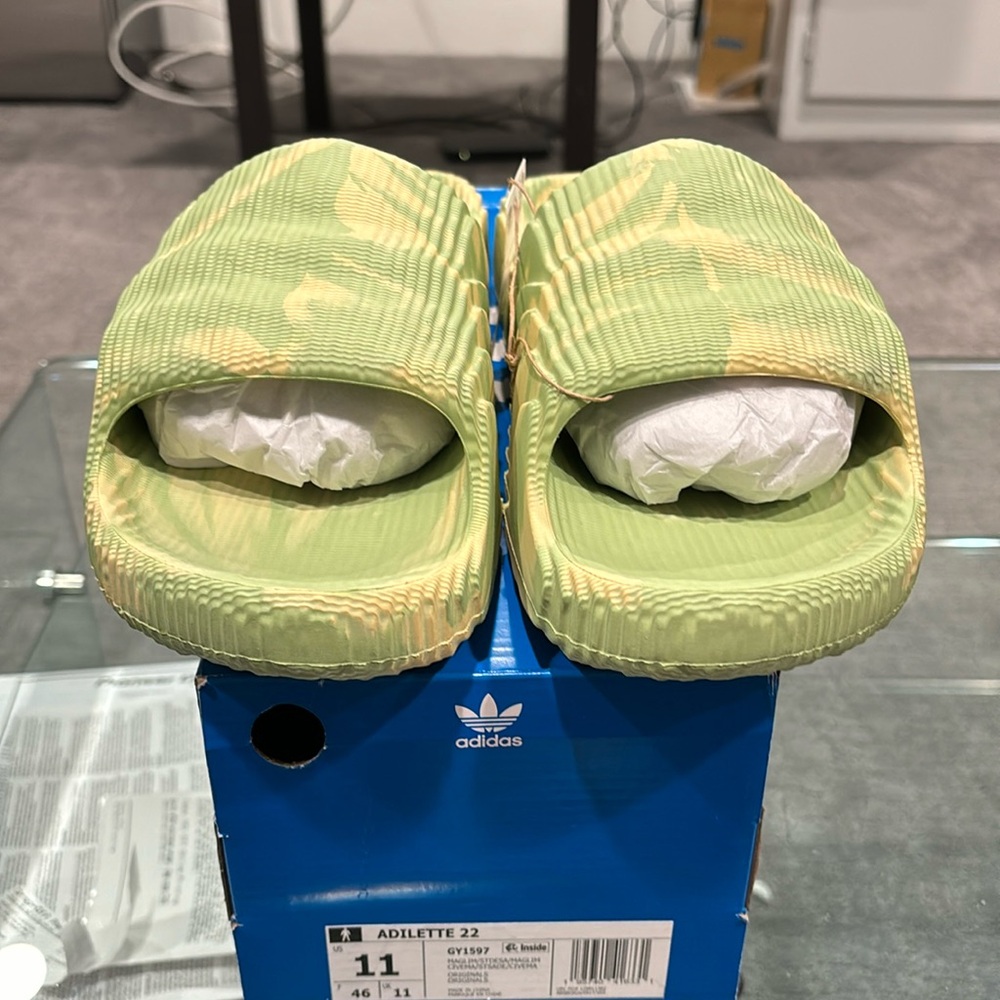 Adidas adilette 22 slides
